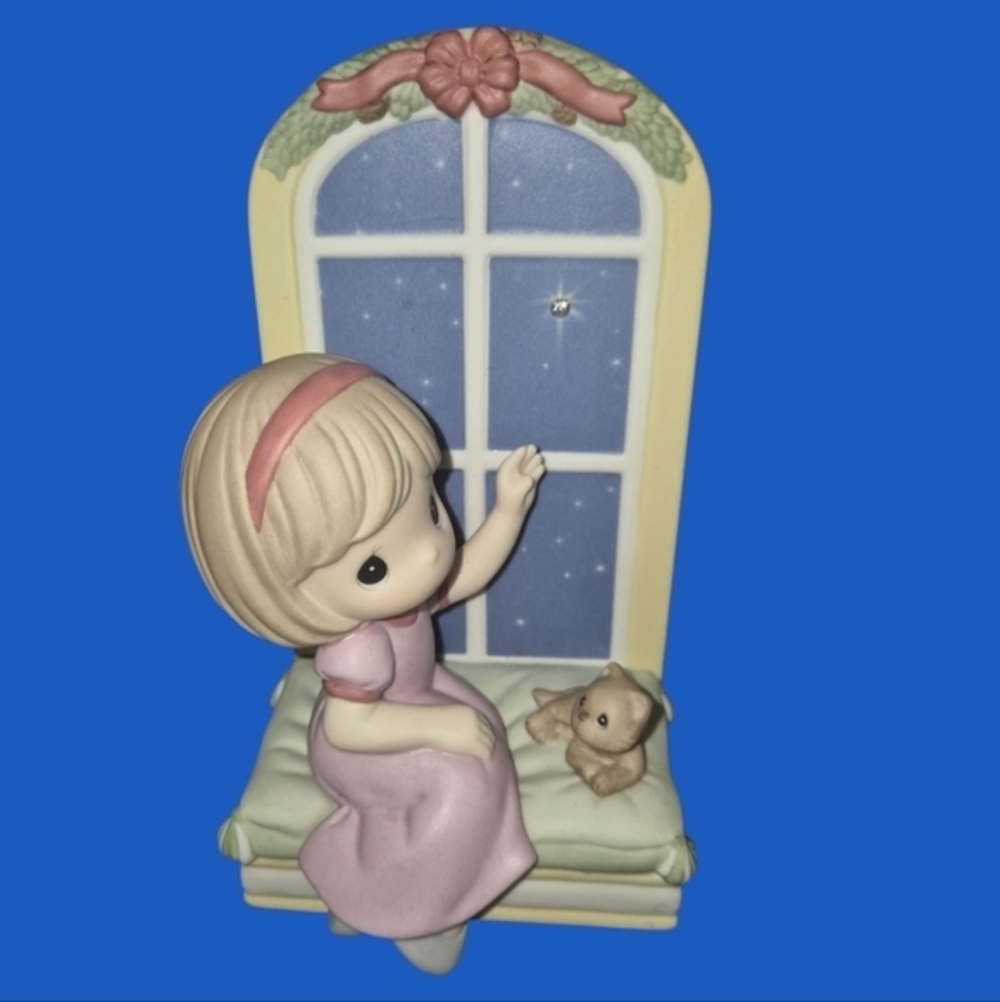 Precious Moments 910017 Do You See What I See Figurine With Cat 2008